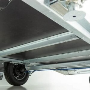 Reboque Furgão BK Altura:180cm 1,3t – Schräge vorn