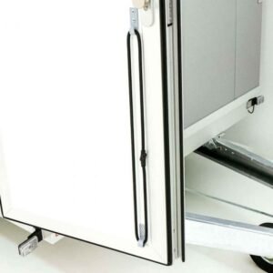 Reboque Furgão Vezeko VK – 152 × 255 × 160 cm – 1,3 t – Rampa e Porta Lateral