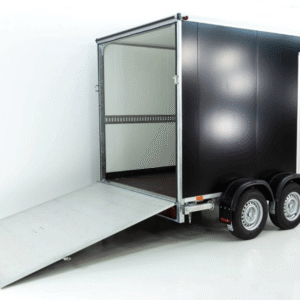 Reboque Furgão Vezeko VK Sandwich Black – 184 × 305 × 205 cm – 2,7 t – Rampa, Porta Lateral e Frente Inclinada