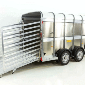 Reboque Pecuário Ifor Williams TA510 – 178 × 372 × 183 cm – 3,5 t