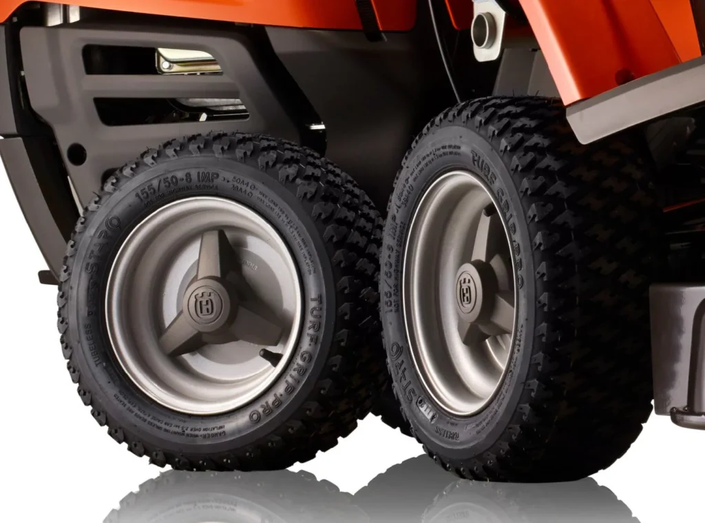 Corta-Relva Frontal Husqvarna R 112C5 Combi 85 – Pack Inverno