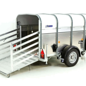 Reboque Ifor Williams P8G para Ovinos e Vitelos – 124 × 250 × 115 cm – 1,4 t