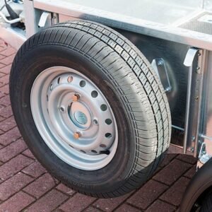 Reboque Porta-Máquinas Ifor Williams GD85 – 158 × 250 cm – 2,7 t – Rampa