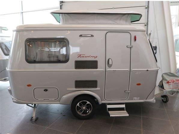 Caravana ERIBA Reisefamilie 320 – 4 Lugares para Dormir