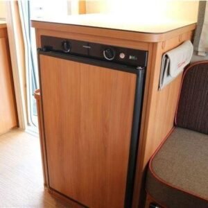 Caravana ERIBA Reisefamilie 320 – 4 Lugares para Dormir