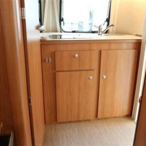 Caravana ERIBA Reisefamilie 320 – 4 Lugares para Dormir
