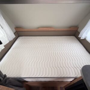 Caravana Weinsberg CaraOne 390 QD – 4 Lugares