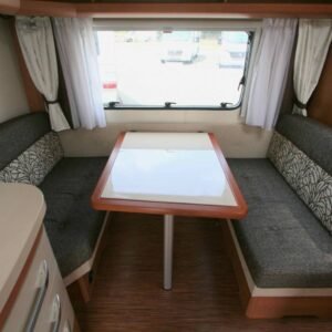 Caravana Hobby Excellent 440 SFr – 4 Lugares