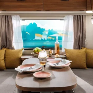 Caravana ERIBA Touring 560 – 4 Lugares para Dormir