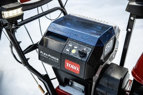 Fresa de Neve a Bateria TORO 60 V Power Max E26 – com 2 Baterias
