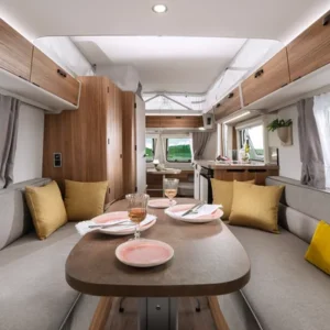 Caravana ERIBA Touring 560 – 4 Lugares para Dormir