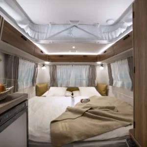 Caravana ERIBA Touring 560 – 4 Lugares para Dormir